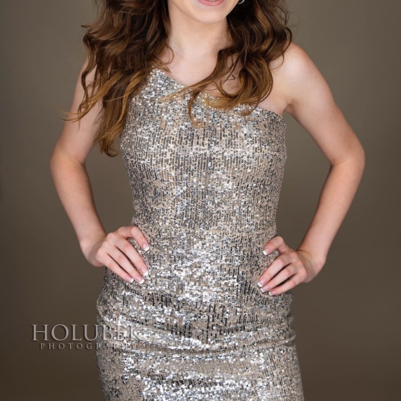 Cocktail or homecoming dress - Picture 1 of 6